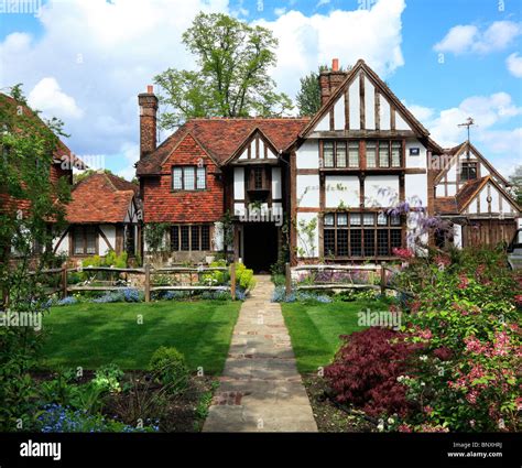 tudor manor bed and breakfast|did tudor houses have gardens.